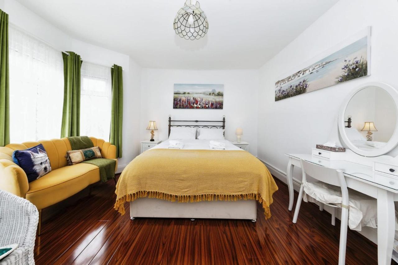 Your Chic 3br Comfort And Style In Londres