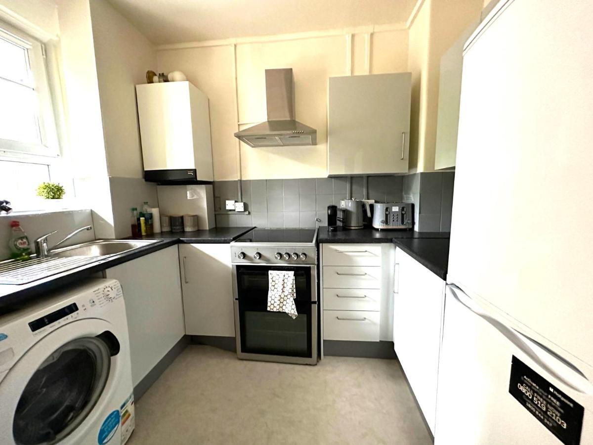 Charming 2-bed Flat With Balcony Close To White Westfield Apartment