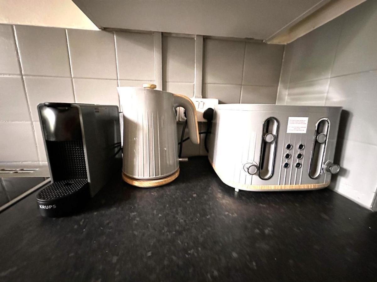 Apartment Charming 2-bed Flat With Balcony Close To White Westfield London