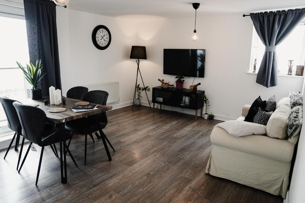 2 Bed River View Greenwich *