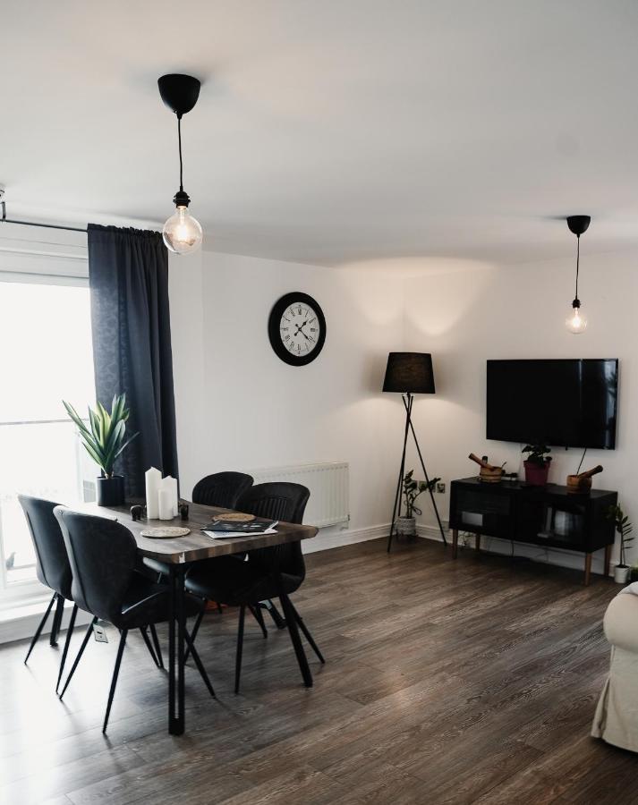 2 Bed River View Greenwich Appartement