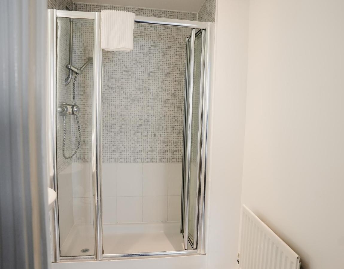 2 Bed River View Greenwich *