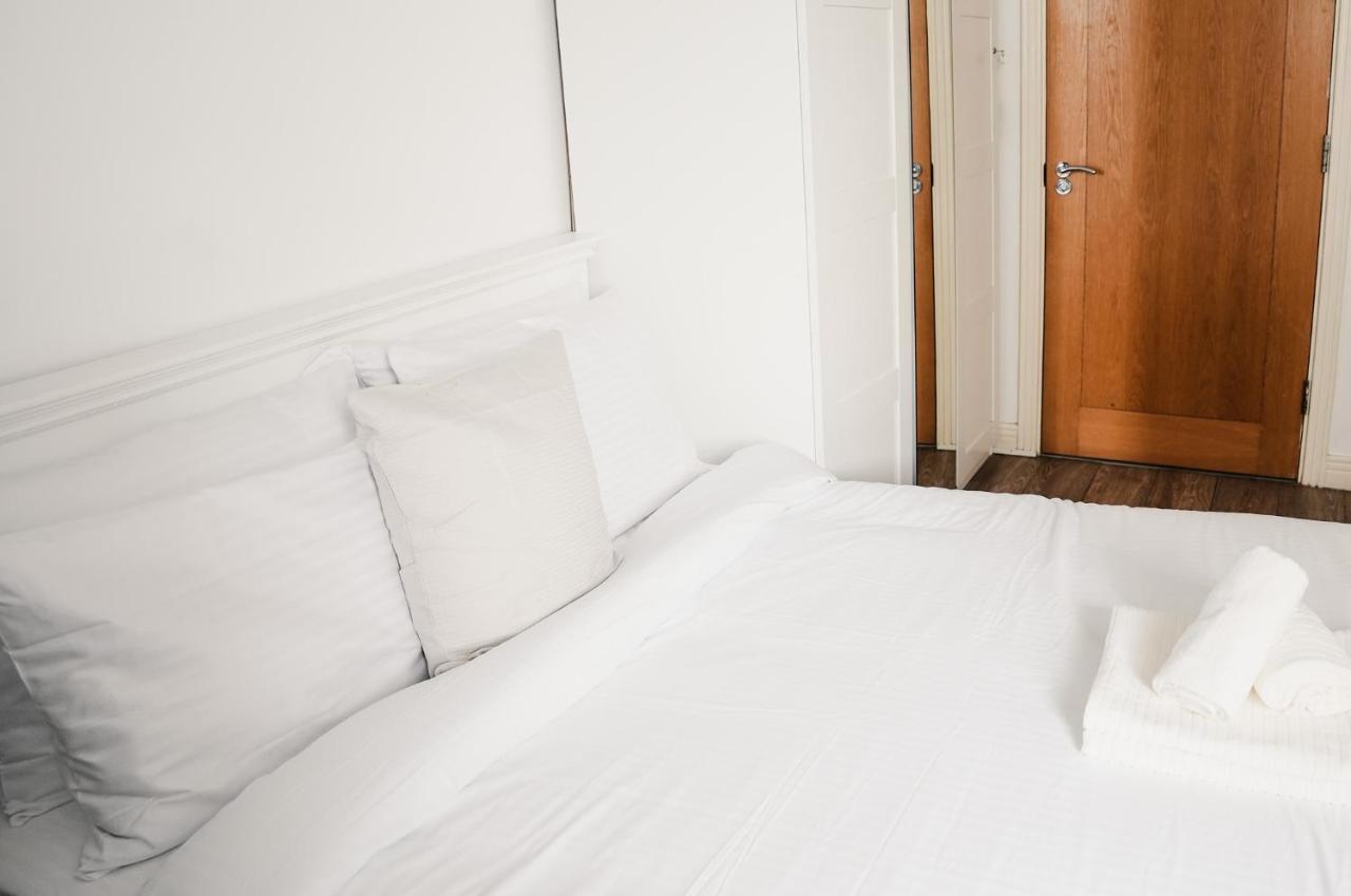 2 Bed River View Greenwich Appartement