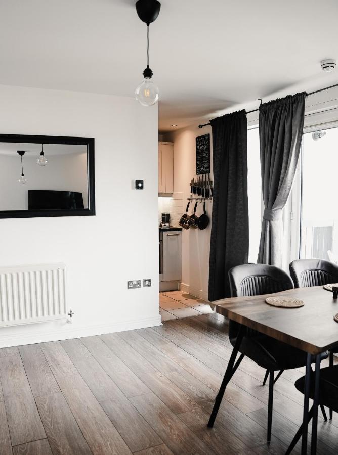 2 Bed River View Greenwich *