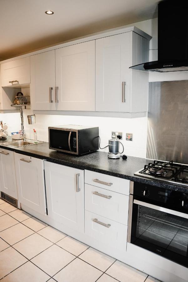 2 Bed River View Greenwich *