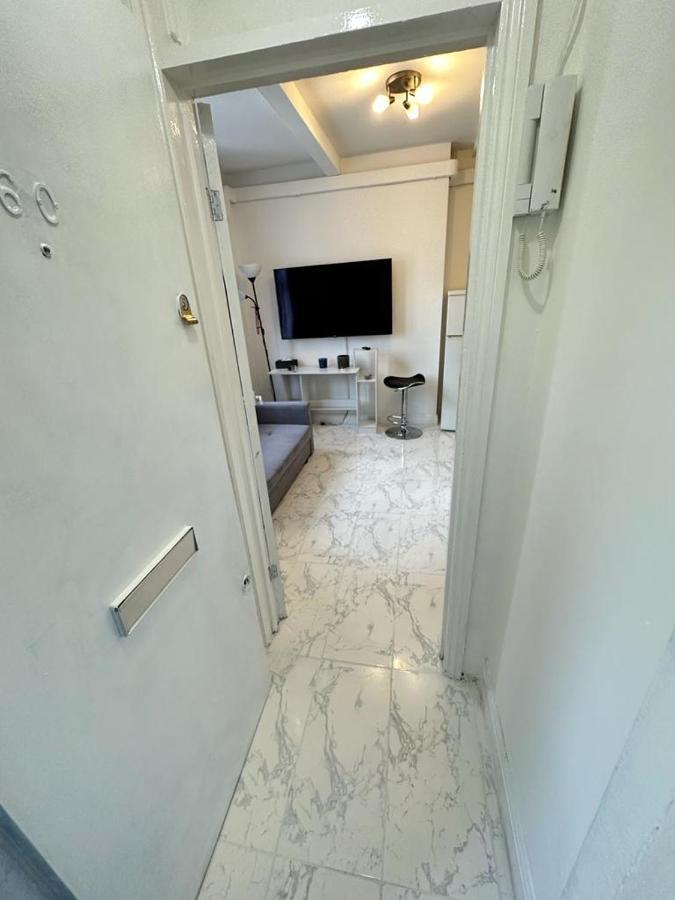 4 Floor New Miles Apartamento