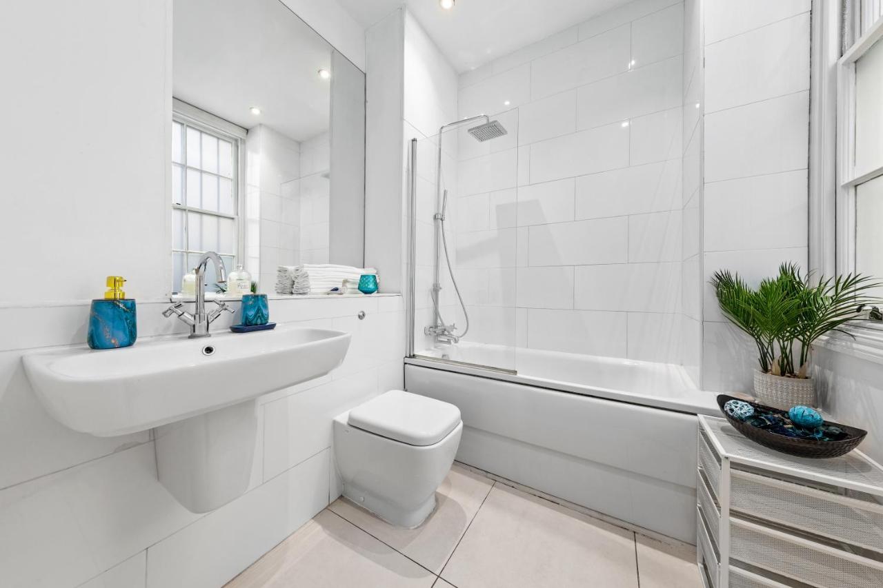 Appartement 3-bedroom Flat In Sleeps 14 Hy1 Londen
