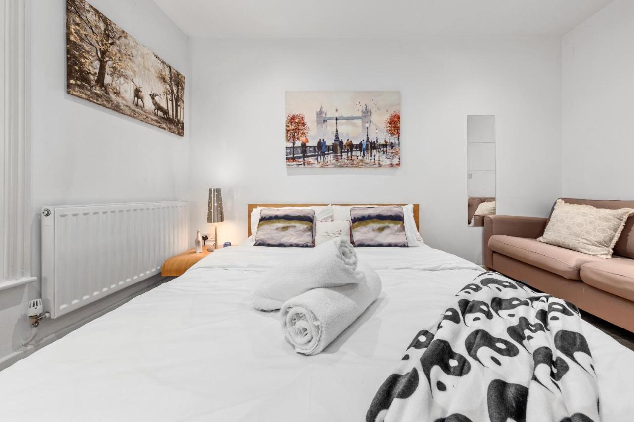 Appartement 3-bedroom Flat In Sleeps 14 Hy1 *