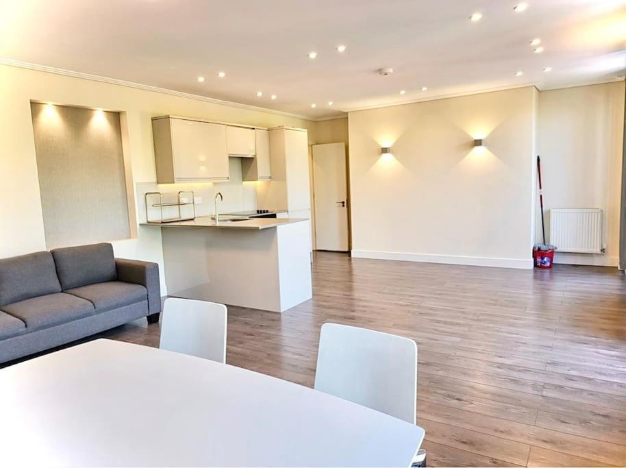 Appartement Luxuries 2 Bed Flat In Canary Wharf Londres
