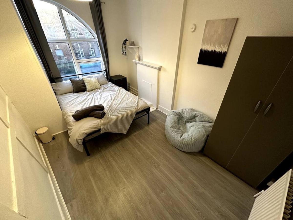 Wonderful 2 Bedroom On Tower Bridge * Londen