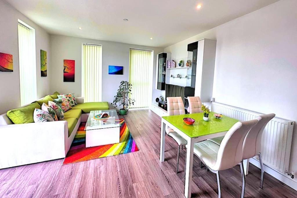 Apartamento Spacious 2 Bed Flat Next To Elizabeth Line