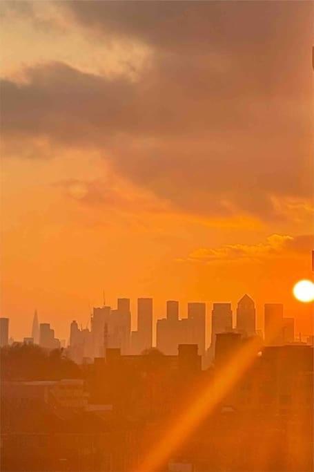 Spacious 2 Bed Flat Next To Elizabeth Line Apartamento