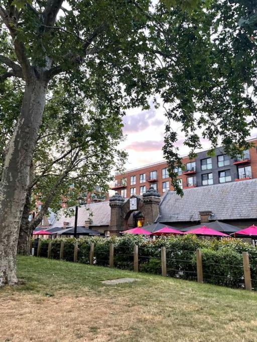 Apartamento Spacious 2 Bed Flat Next To Elizabeth Line Londres