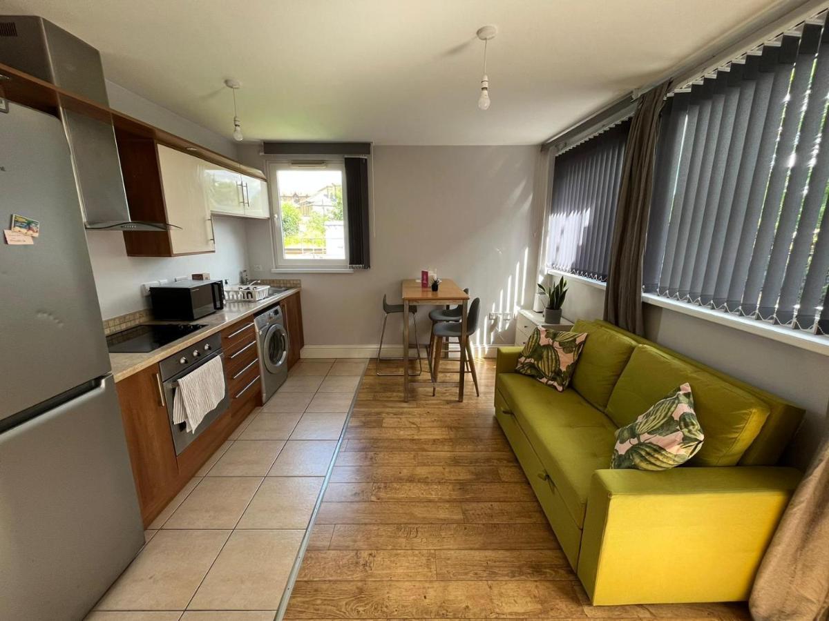 Modern Flat Near Transports Apartamento *