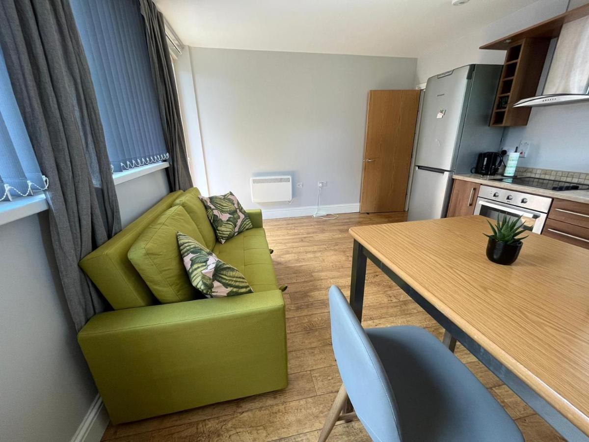 Apartamento Modern Flat Near Transports Londres
