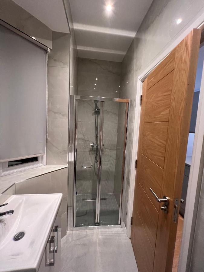 Appartement Gladstone Avenue Londen