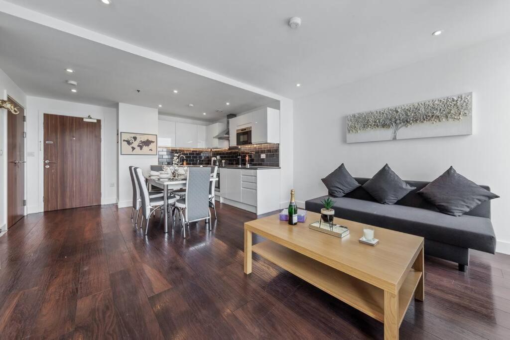 Beautiful Living Sleep 7 In Bp34 Apartamento Londres