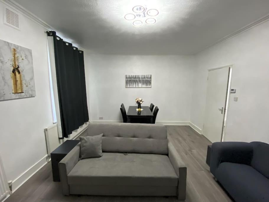 2 Bedroom Flat In Appartement Londen