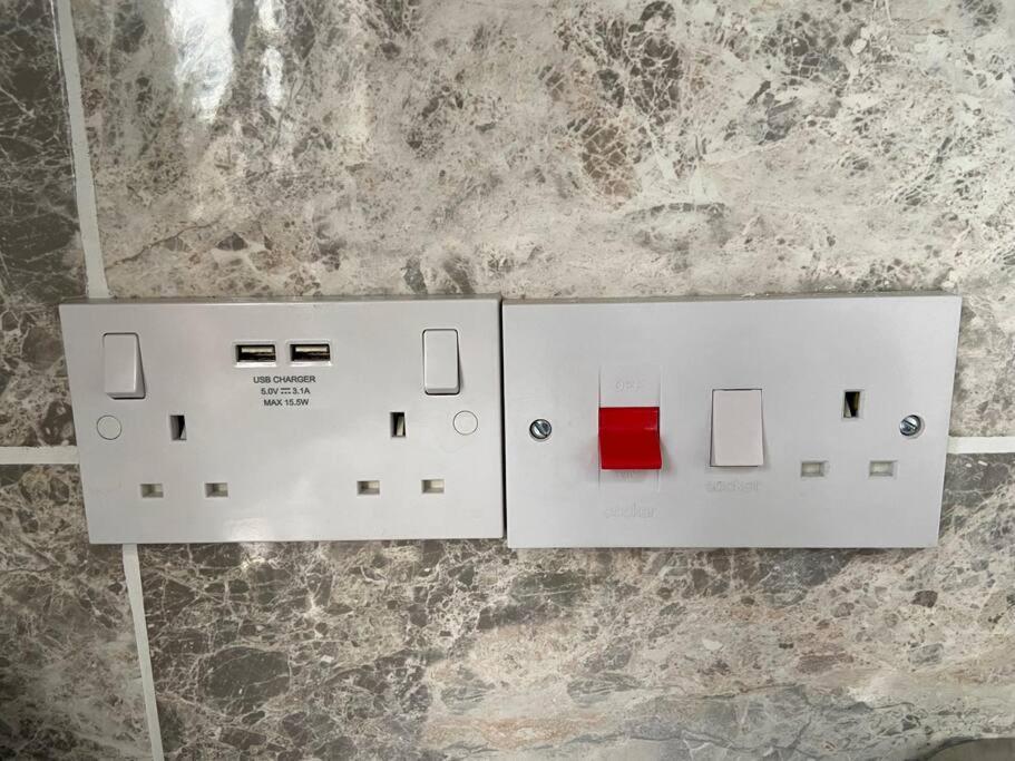 2 Bedroom Flat In *