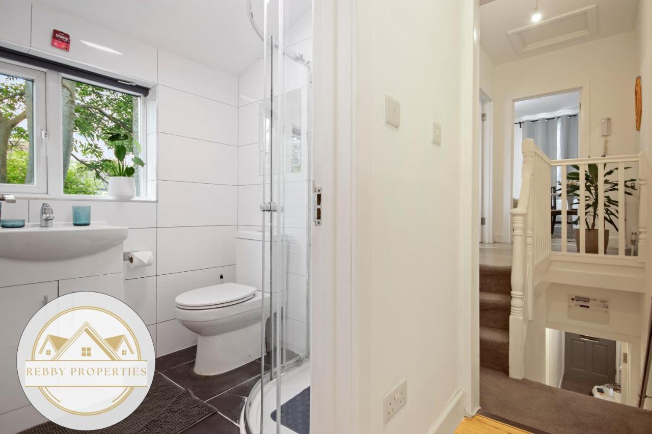 Modern 2 Bed East By Rebby Sleeps 5 Near Canning Town Station Apartamento *