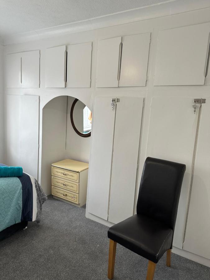 Gorgeous 5 Bedroom House Apartment London