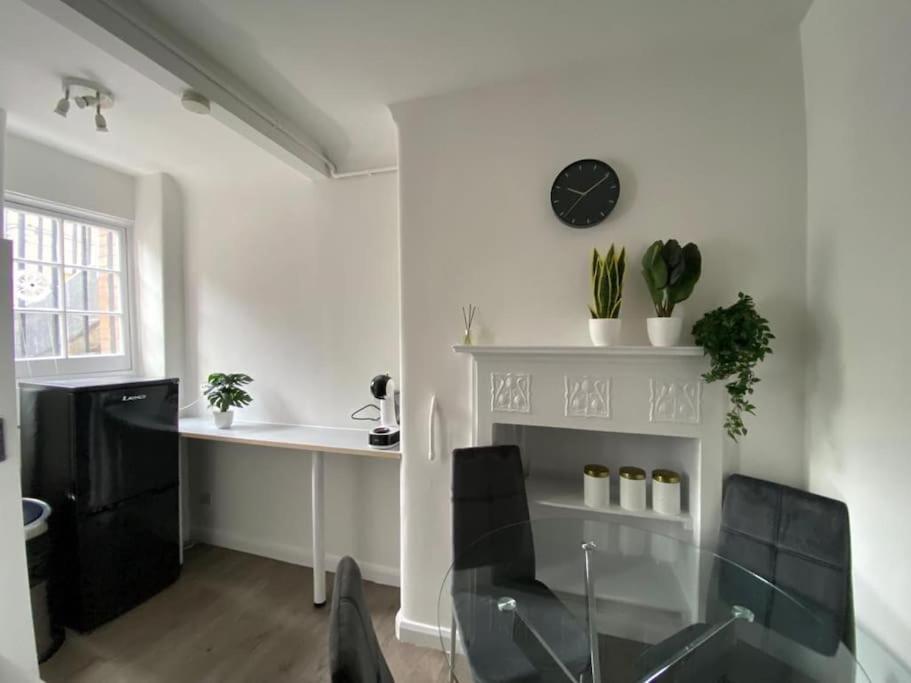 Central Chic Oasis ~ King's Cross Apartment *