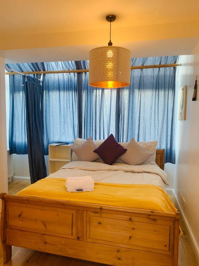 Riverside Double With Double Sofa Bed Londres
