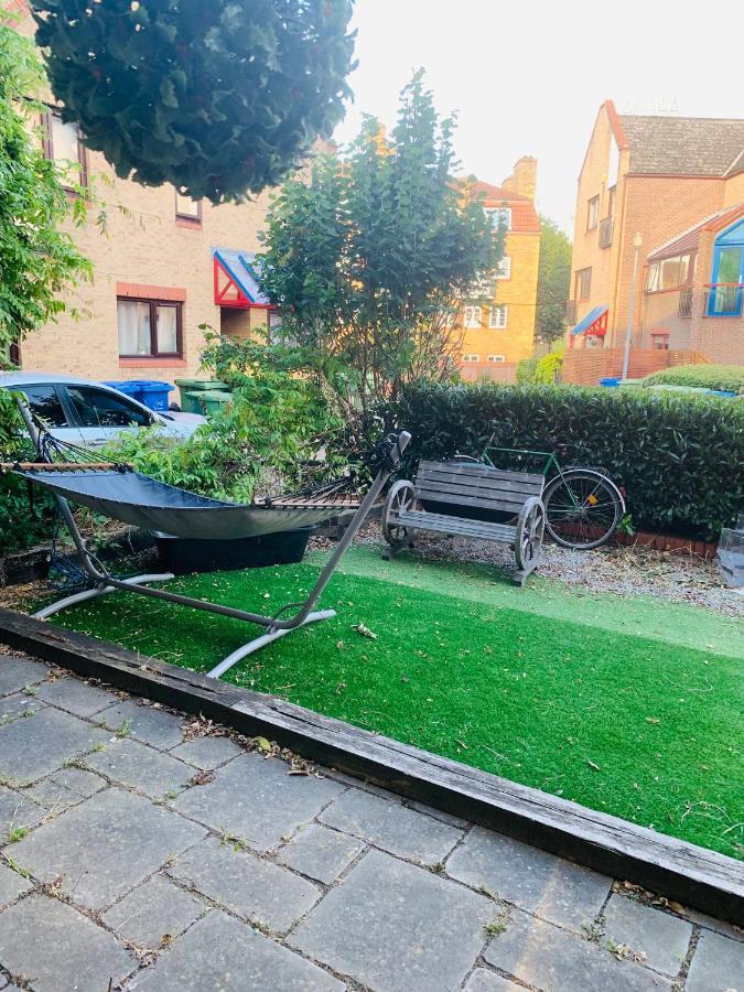 Riverside Double With Double Sofa Bed Londres