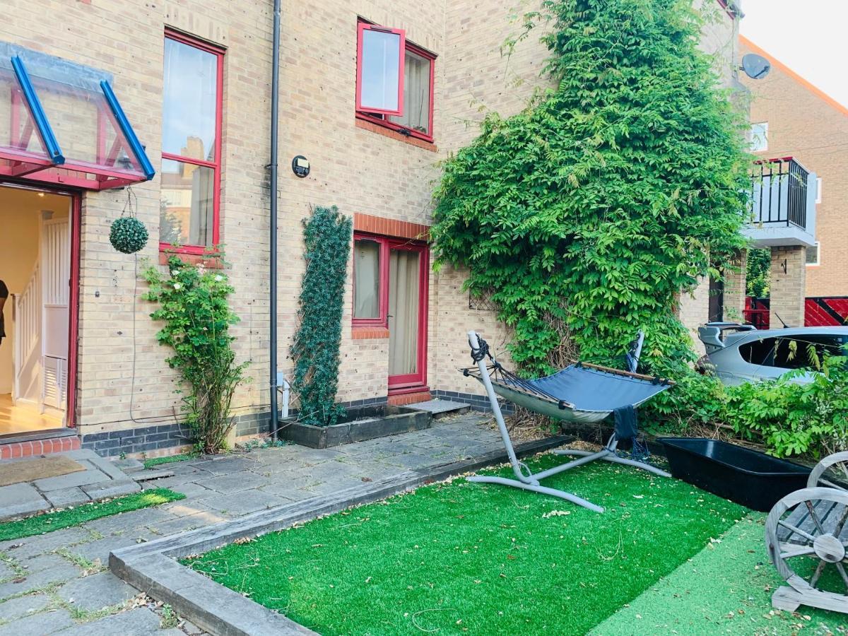 Riverside Double With Double Sofa Bed Londres