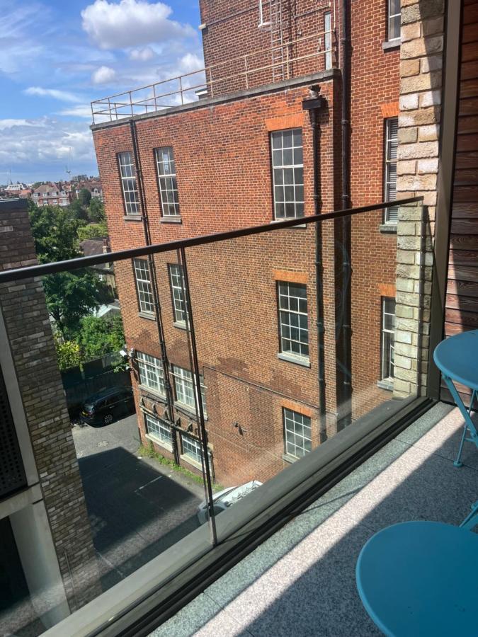 Apartamento Beautiful 2 Bed Flat In Finchley Road, Camden Londres