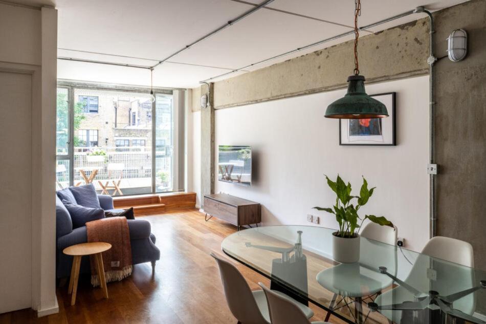 Altido Modern Flat With Canal Views