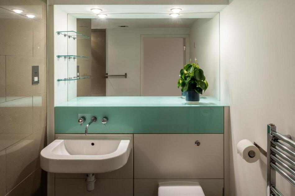 Altido Modern Flat With Canal Views Appartement *