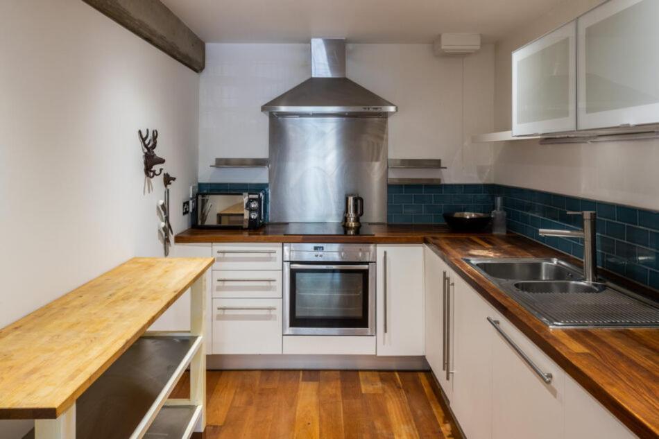 Altido Modern Flat With Canal Views