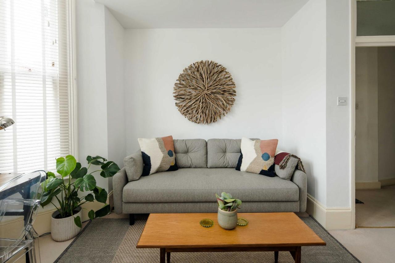 Beautiful Designer Flat In Maida Vale, Sleeps 4 *