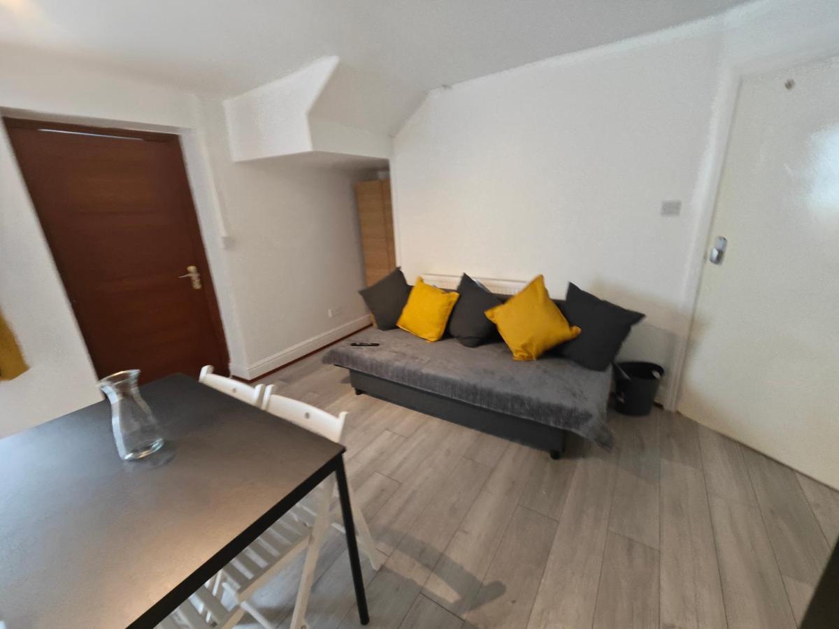 2 Bedroom 2 Bathroom In Old St - Shoreditch - Zone 1 * Londres