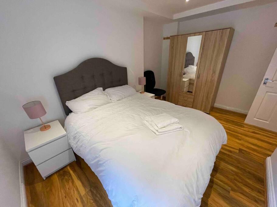 Apartamento Comfortable 1 Bedroom And Double Sofa Bed Flat