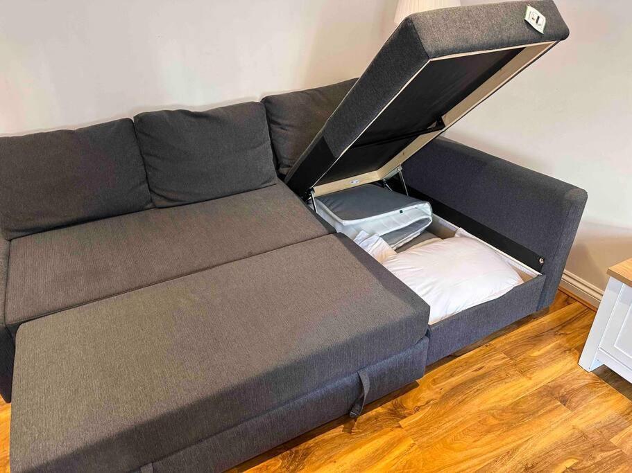 Apartamento Comfortable 1 Bedroom And Double Sofa Bed Flat