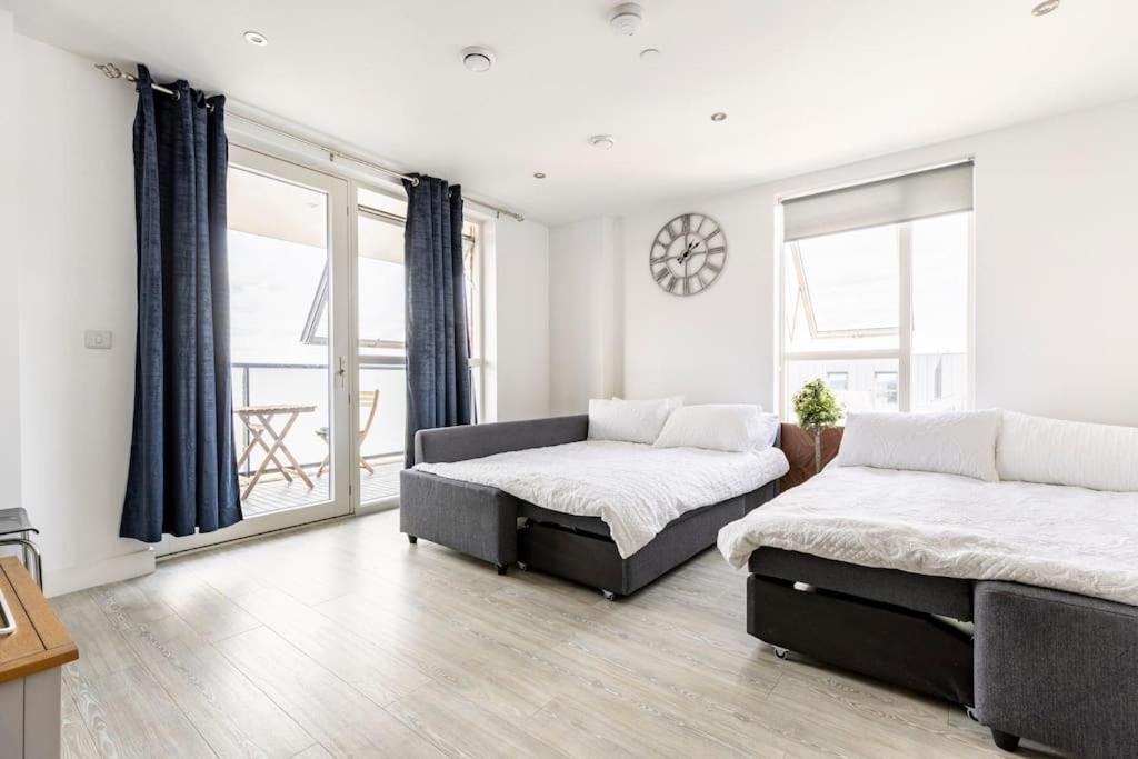 Apartment Stylish & Comfortable Top-floor Flat In Harrow