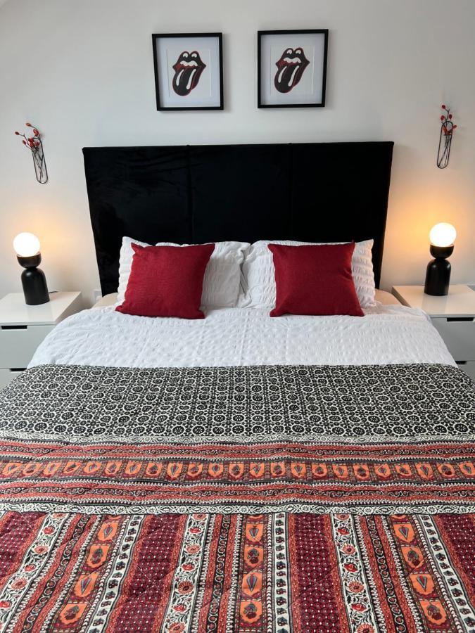 Accommodatie bij particulieren Comfortable - Only 6-mins Walk From Underground Station *