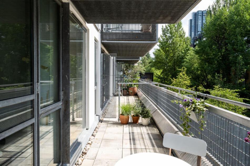Altido Modern Flat With Canal Views * Londres