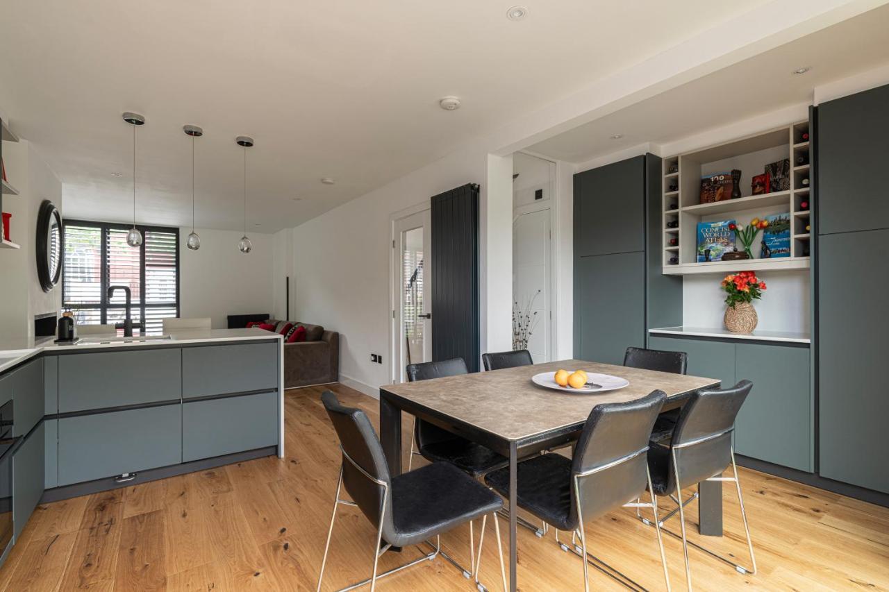 Altido Stunning 2 Bed House With Garden And Free Parking, Near Clapham Park *