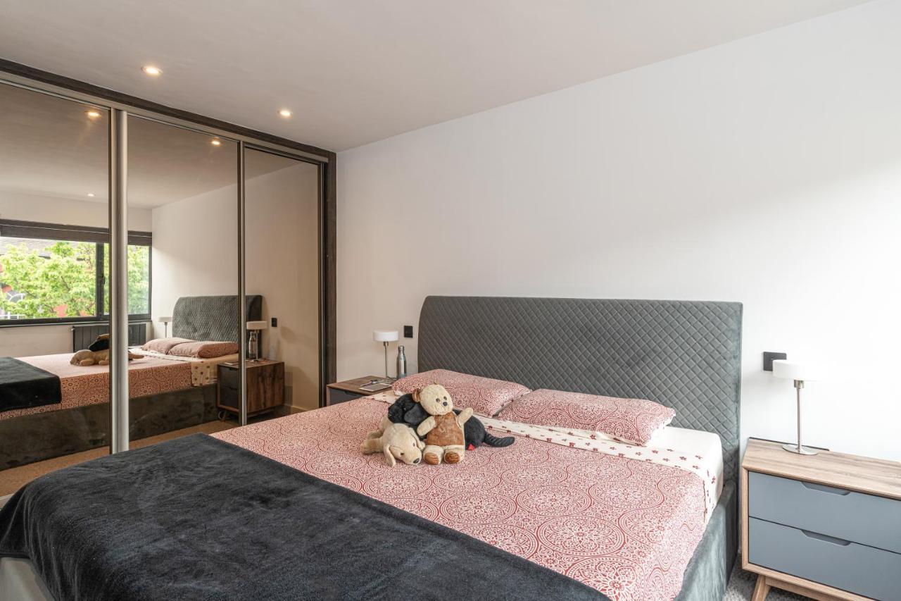 Altido Stunning 2 Bed House With Garden And Free Parking, Near Clapham Park Casa de férias Londres