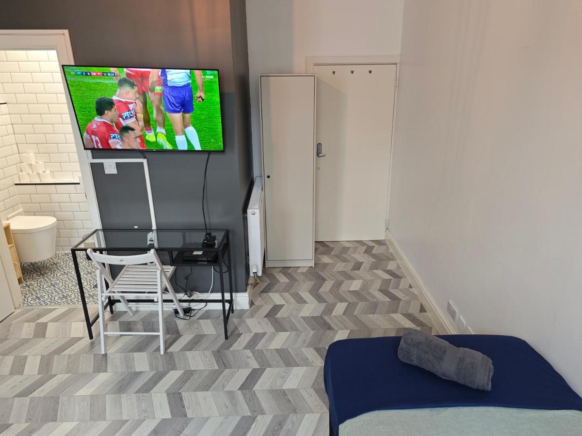 2 Bedroom 2 Bathroom In Old St - Shoreditch - Zone 1 Londres