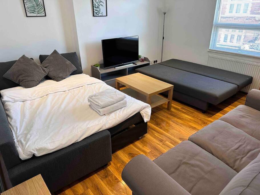 Comfortable 1 Bedroom And Double Sofa Bed Flat Apartamento *