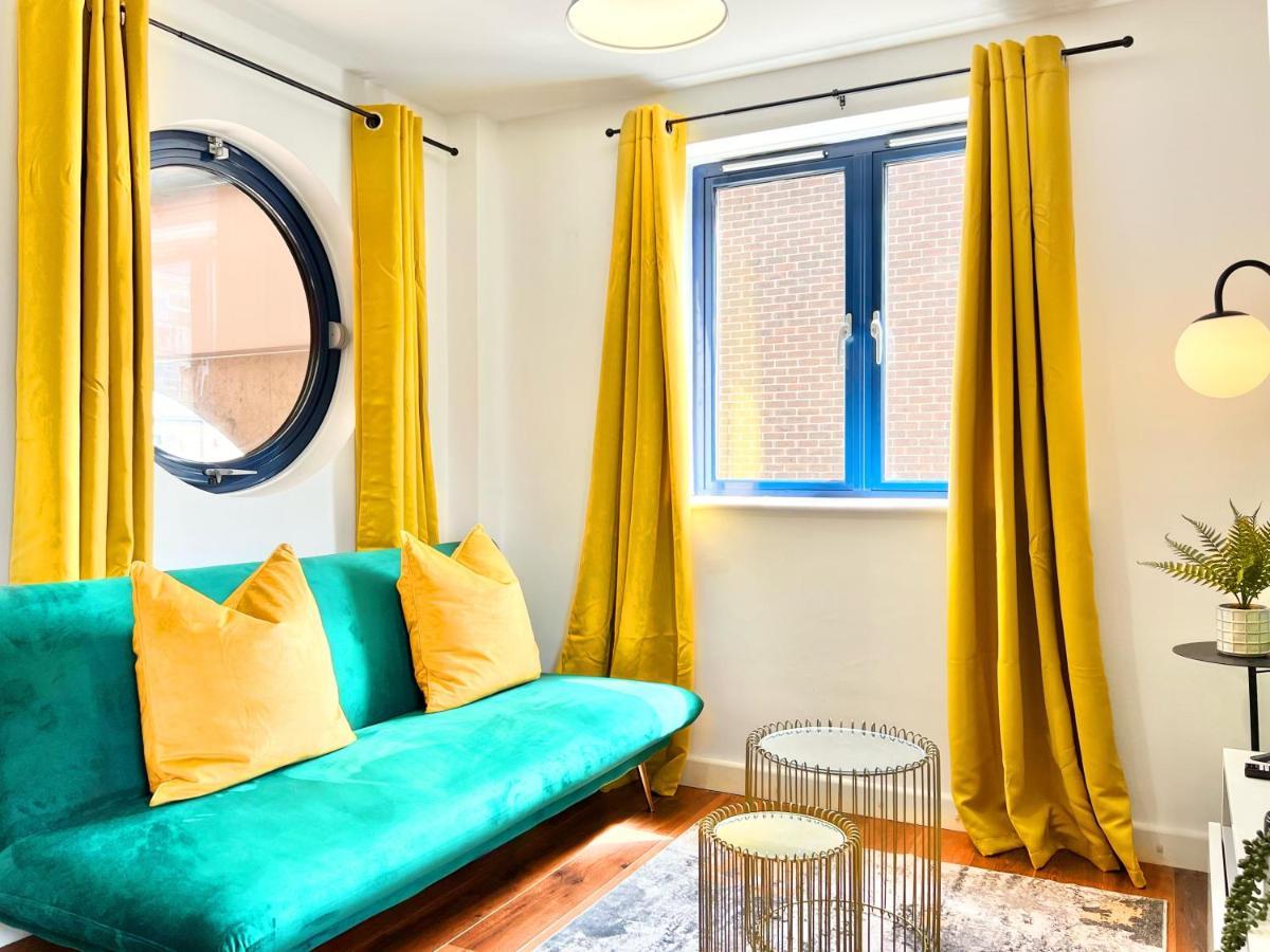 Weekly Or Monthly - Relocation & Business - 4 Guests - By Hofin Stays Short Lets & Serviced *