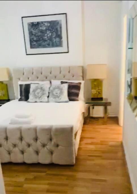 2 Bedroom Flat In Diplomatic Enclave In Kensington Apartamento *