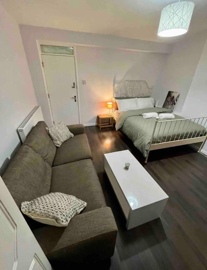 Karen House R2 Guest house