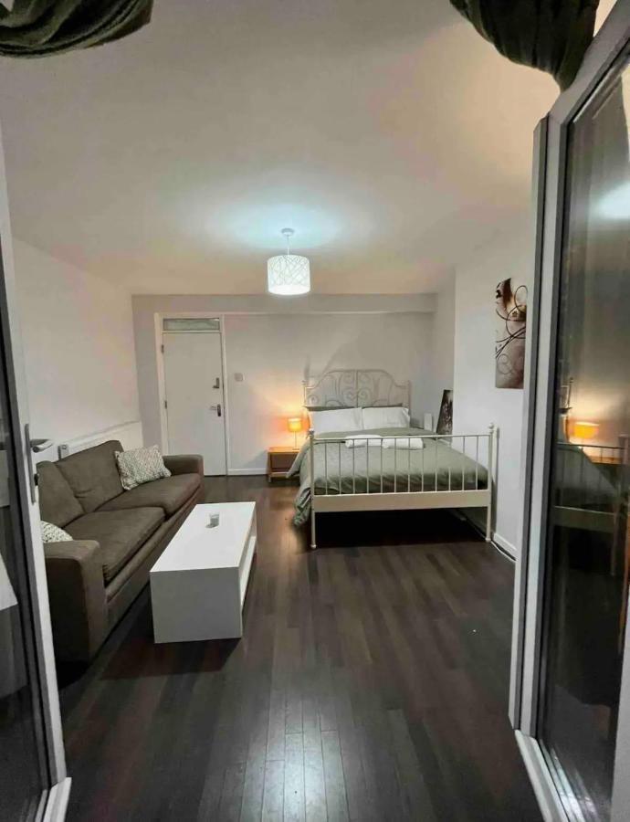 Karen House R2 *
