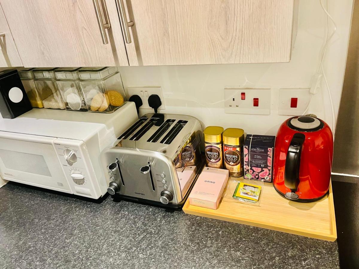 Appartement Very Lovely And 1-bed In Londres
