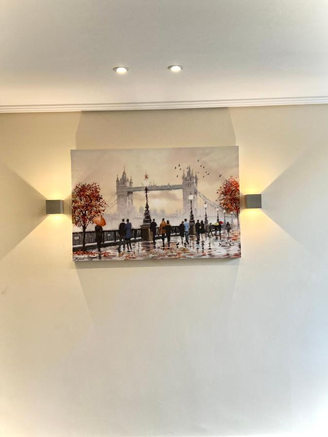 Luxuries 2 Bed Flat In Canary Wharf * Londres